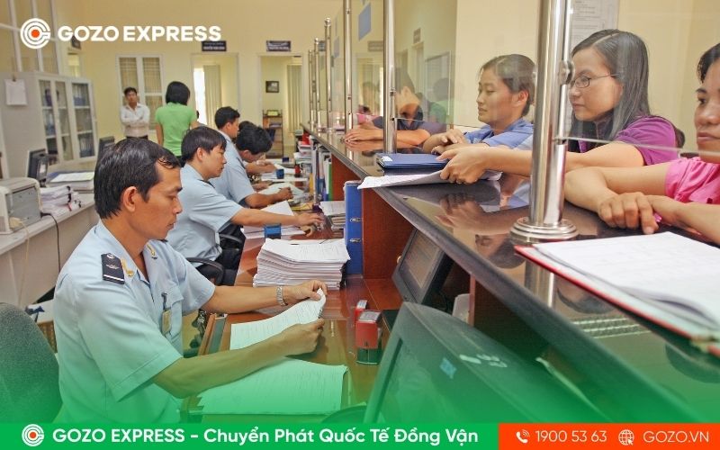 cach-thuc-nhan-hang-tu-nuoc-ngoai-gui-ve