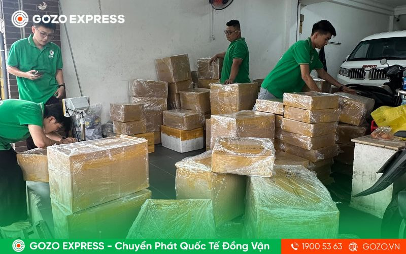 gui-hang-di-uc-bang-duong-bien