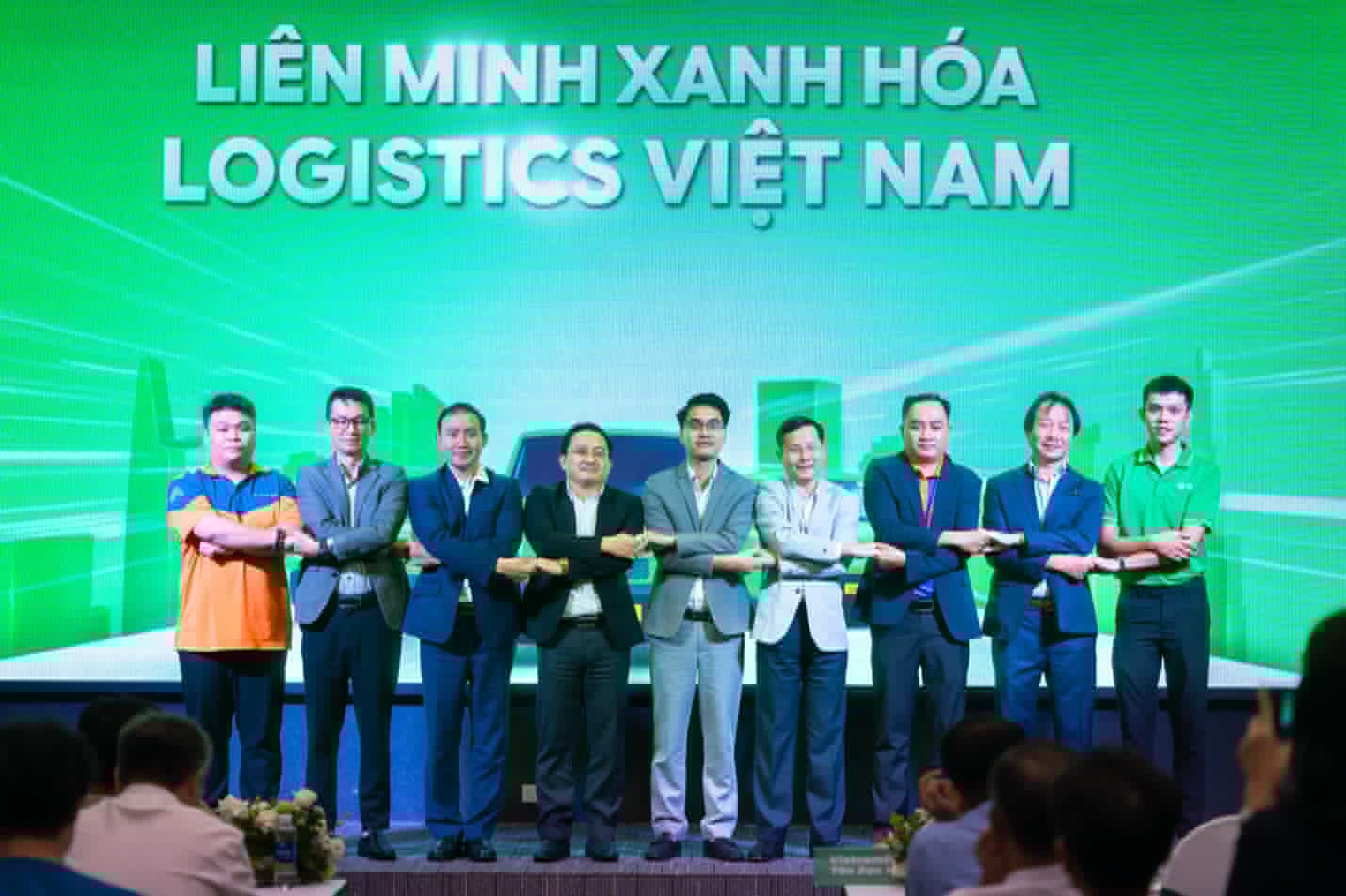 Logistics đô thị trước bài toán chuyển đổi sang xe điện